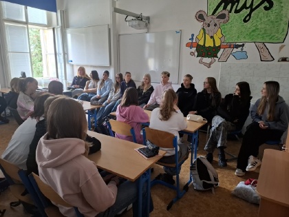 Beseda se středoškoláky v 9. ročníku