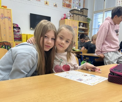 Sedmáci potěšili prvňáčky: jaro dorazilo i do I. C