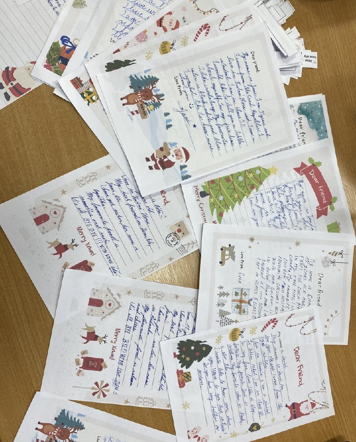 Christmas Postcards - V. D si píše anglicky se Španěly
