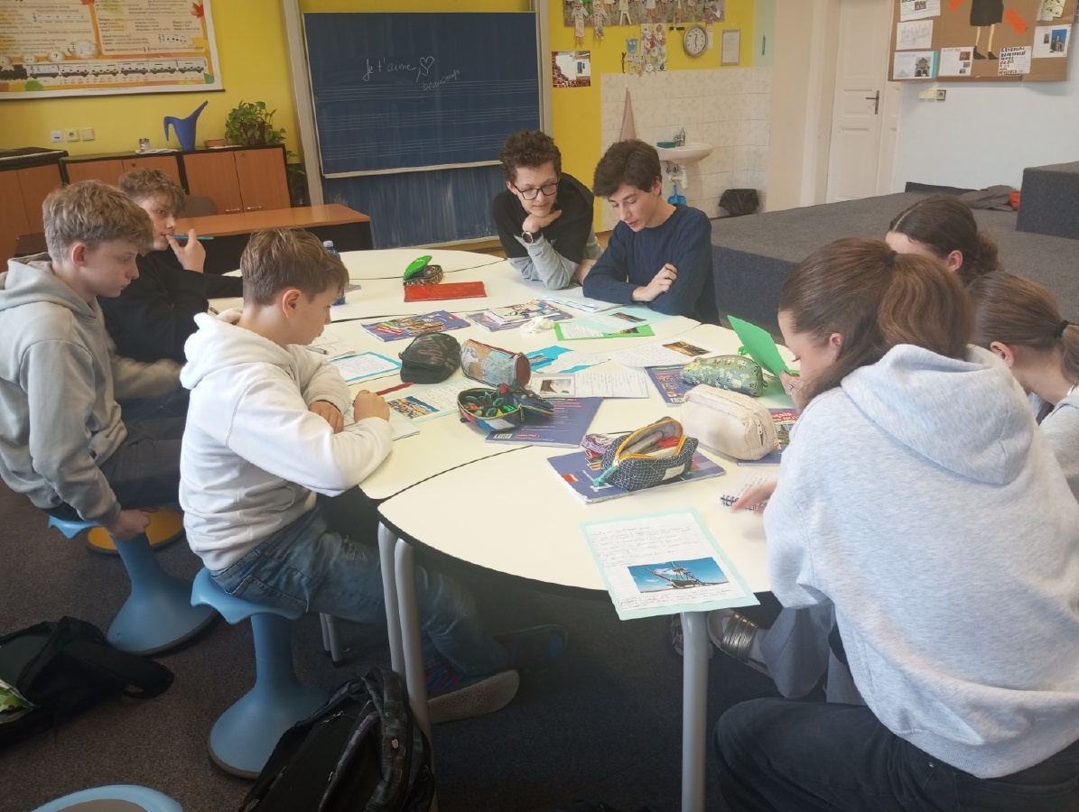 Francouzštináři pokračují v projektu s portugalskou školou v Almadě